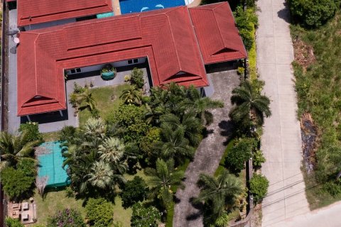 Вилла в Паттайе, Таиланд с 4 спальнями  № 138733 - фото 1