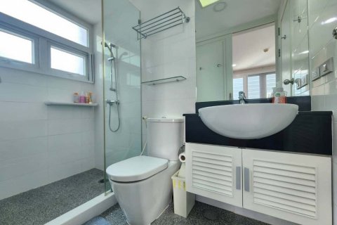 Кондоминиум с 2 спальнями в Хуа Хине, Таиланд № 138730 - фото 17