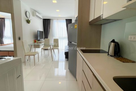 Condo in Bang Lamung, Thailand, 2 bedrooms № 155751 - photo 1