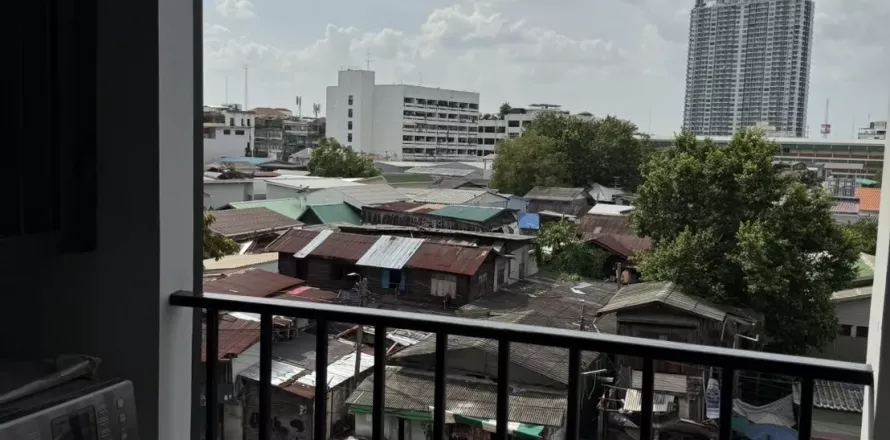 Studio in the Condo in Pathum Wan, Bangkok, Thailand  № 145978