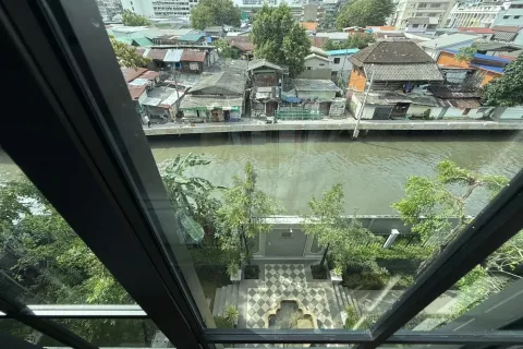 Studio in the Condo in Pathum Wan, Bangkok, Thailand  № 145978 - photo 14