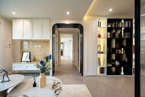 Condo in Bangkok, Thailand, 3 bedrooms  № 142972 - photo 3