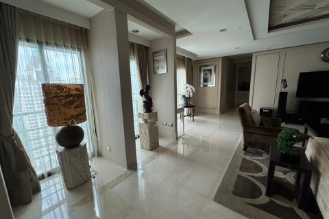 Condo in Sathon, Bangkok, Thailand, 4 bedrooms  № 142950 - photo 4