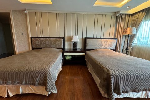 Condo in Sathon, Bangkok, Thailand, 4 bedrooms  № 142950 - photo 7