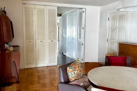 Condo à Sathon, Bangkok, Thaïlande, 4 chambres  № 142971 - photo 4