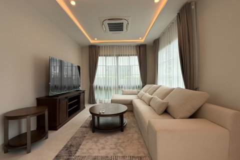 Дом в Бангне, Бангкок, Таиланд с 4 спальнями  № 142951 - фото 3