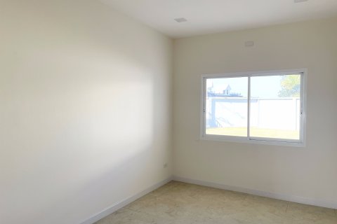 House in Chiang Mai, Thailand 4 bedrooms № 157940 - photo 12