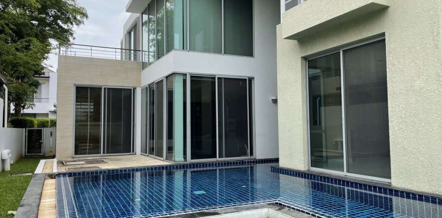 Дом в Бангкоке, Таиланд с 5 спальнями  № 157936