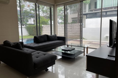 Дом в Бангкоке, Таиланд с 5 спальнями  № 157936 - фото 3