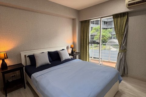 Studio dans le Condo à Huai Khwang, Bangkok, Thaïlande  № 135632 - photo 8