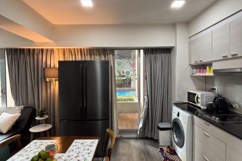 Studio dans le Condo à Huai Khwang, Bangkok, Thaïlande  № 135632 - photo 5