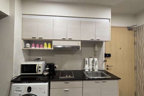 Studio dans le Condo à Huai Khwang, Bangkok, Thaïlande  № 135632 - photo 6