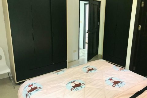 Townhouse in Kathu, Thailand 2 bedrooms № 135628 - photo 3