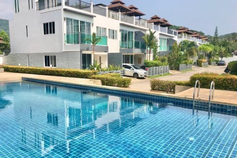 Townhouse in Kathu, Thailand 2 bedrooms № 135628 - photo 9
