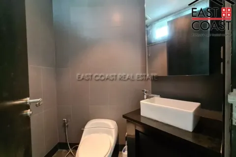 Casa de 4 dormitorios en Jomtien Beach, Pattaya, Tailandia № 212759 - foto 15
