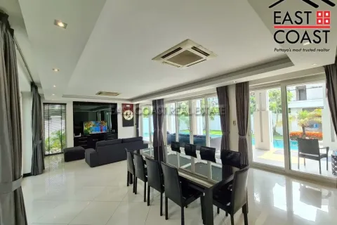 Casa de 4 dormitorios en Jomtien Beach, Pattaya, Tailandia № 212759 - foto 4