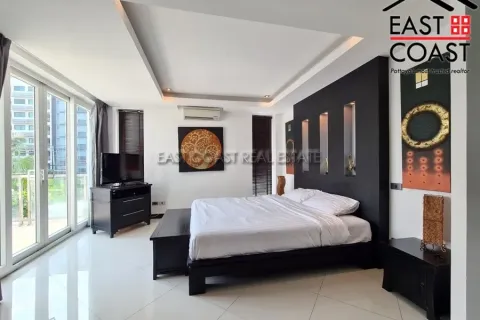 Casa de 4 dormitorios en Jomtien Beach, Pattaya, Tailandia № 212759 - foto 24