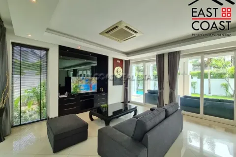Casa de 4 dormitorios en Jomtien Beach, Pattaya, Tailandia № 212759 - foto 6