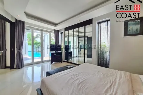 Casa de 4 dormitorios en Jomtien Beach, Pattaya, Tailandia № 212759 - foto 18