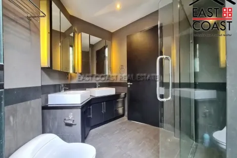 Casa de 4 dormitorios en Jomtien Beach, Pattaya, Tailandia № 212759 - foto 21