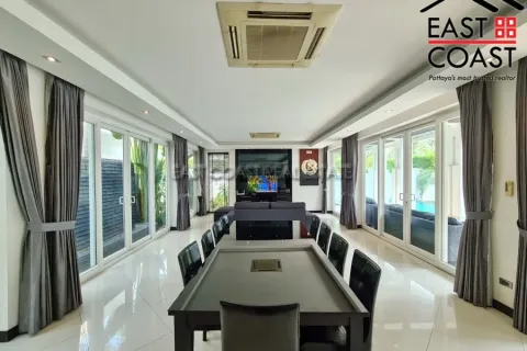 Casa de 4 dormitorios en Jomtien Beach, Pattaya, Tailandia № 212759 - foto 5