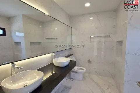Casa de 3 dormitorios en Pattaya, Tailandia № 212765 - foto 7