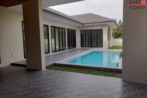 Casa de 3 dormitorios en Pattaya, Tailandia № 212765 - foto 11