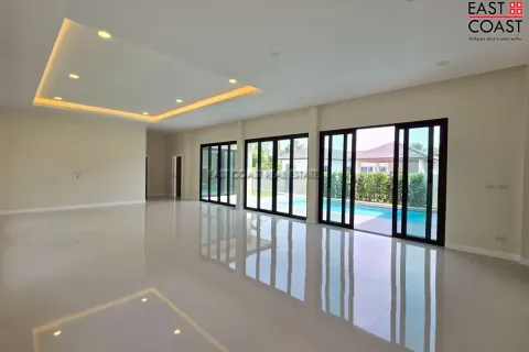 Casa de 3 dormitorios en Pattaya, Tailandia № 212765 - foto 4