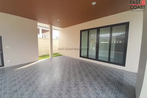 Casa de 3 dormitorios en Pattaya, Tailandia № 212765 - foto 8