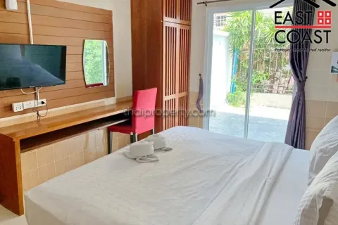 Casa de 7 dormitorios en Jomtien Beach, Pattaya, Tailandia № 212762 - foto 28
