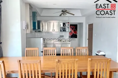 Casa de 7 dormitorios en Jomtien Beach, Pattaya, Tailandia № 212762 - foto 13