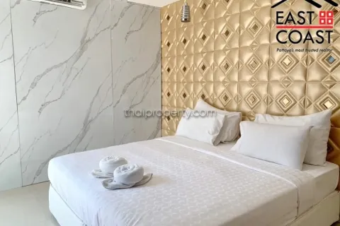 Casa de 7 dormitorios en Jomtien Beach, Pattaya, Tailandia № 212762 - foto 17
