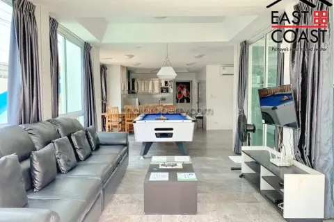 Casa de 7 dormitorios en Jomtien Beach, Pattaya, Tailandia № 212762 - foto 11
