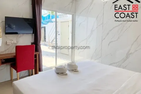 Casa de 7 dormitorios en Jomtien Beach, Pattaya, Tailandia № 212762 - foto 18