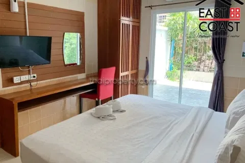 Casa de 7 dormitorios en Jomtien Beach, Pattaya, Tailandia № 212762 - foto 29