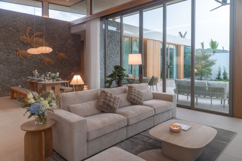 Villa in Phuket, Thailand 3 bedrooms № 170596