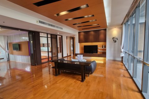 Condo à Khlong Toei, Bangkok, Thaïlande, 4 chambres № 201207 - photo 11