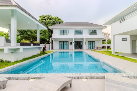 Villa in Phuket, Thailand 4 bedrooms № 153224 - photo 5