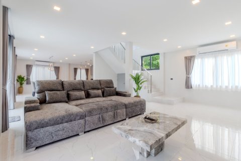 Villa in Phuket, Thailand 4 bedrooms № 153224 - photo 16