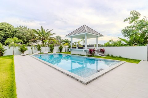 Villa in Phuket, Thailand 4 bedrooms № 153224 - photo 10