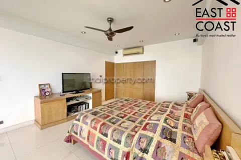 Condominio de 3 dormitorios en Jomtien Beach, Pattaya, Tailandia № 212385 - foto 17