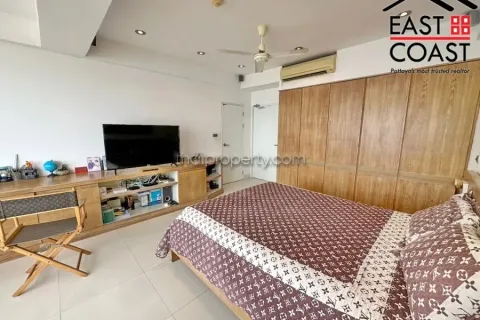 Condominio de 3 dormitorios en Jomtien Beach, Pattaya, Tailandia № 212385 - foto 24