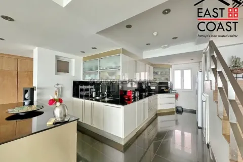Condominio de 3 dormitorios en Jomtien Beach, Pattaya, Tailandia № 212385 - foto 9