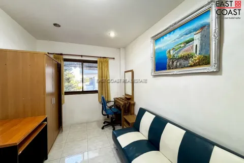 Casa de 5 dormitorios en Pattaya, Tailandia № 212382 - foto 17