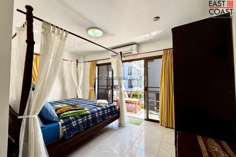 Casa de 5 dormitorios en Pattaya, Tailandia № 212382 - foto 12