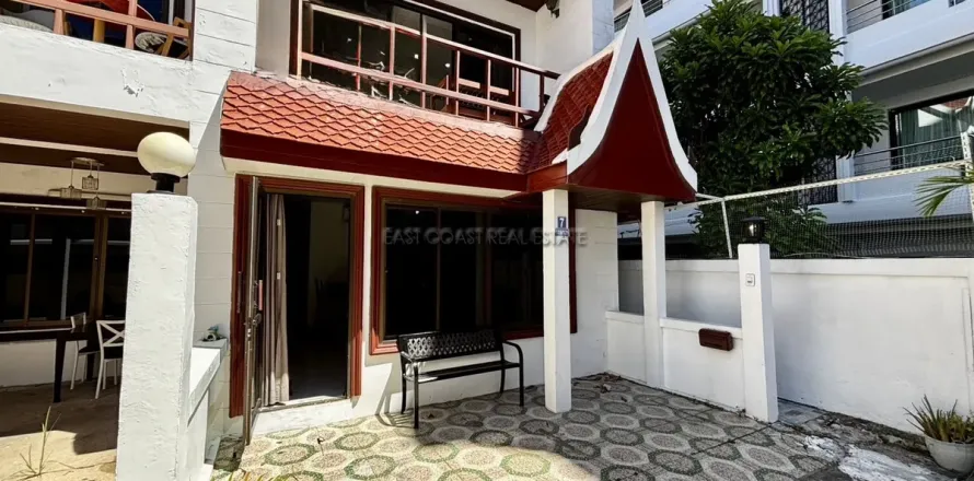 Casa de 5 dormitorios en Pattaya, Tailandia № 212382