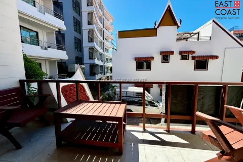 Casa de 5 dormitorios en Pattaya, Tailandia № 212382 - foto 14