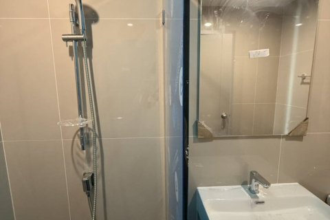 Condo in Bangkok, Thailand, 2 bedrooms  № 158925 - photo 9