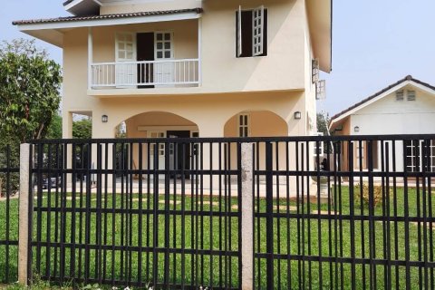 House in San Sai, Thailand 3 bedrooms № 164215