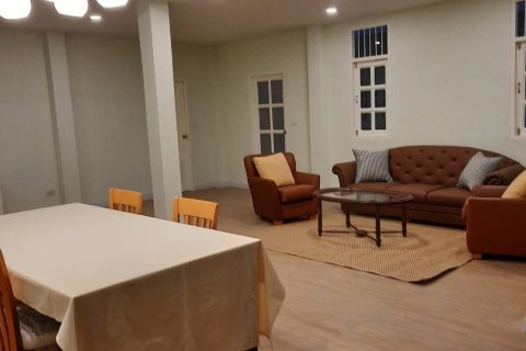 House in San Sai, Thailand 3 bedrooms № 164215 - photo 2